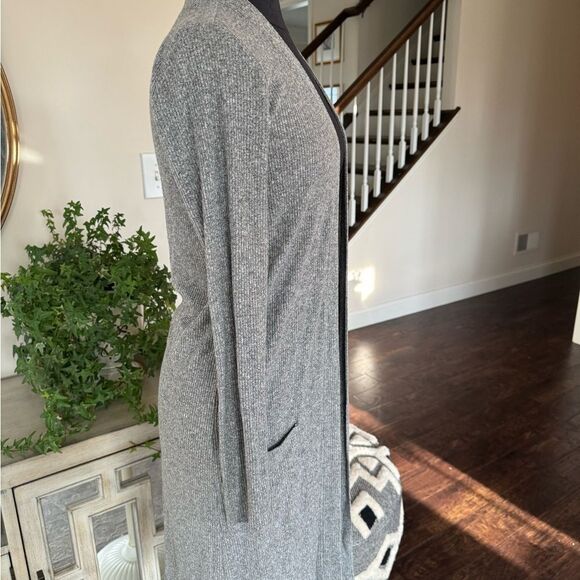 Black-and-white cardigan, express size small - Picture 4 of 7